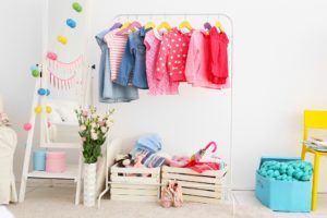 Comment organiser le dressing de votre enfant ?