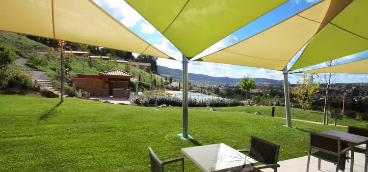 Aperçu sur les différents styles de parasols pour l'été