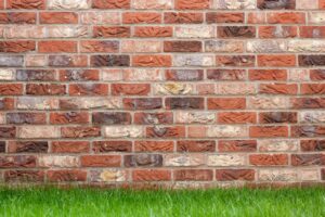 Vivre sereinement en ville grâce aux murs anti-bruits